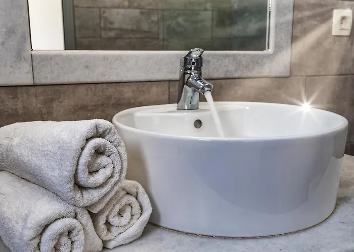 Elea Sun Kamari (Santorini)